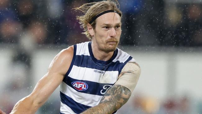 BRISBANE, AUSTRALIA - APRIL 20: Tom Stewart of the Cats in action during the 2024 AFL Round 06 match between the Brisbane Lions and the Geelong Cats at The Gabba on April 20, 2024 in BRISBANE, Australia. (Photo by Russell Freeman/AFL Photos via Getty Images)