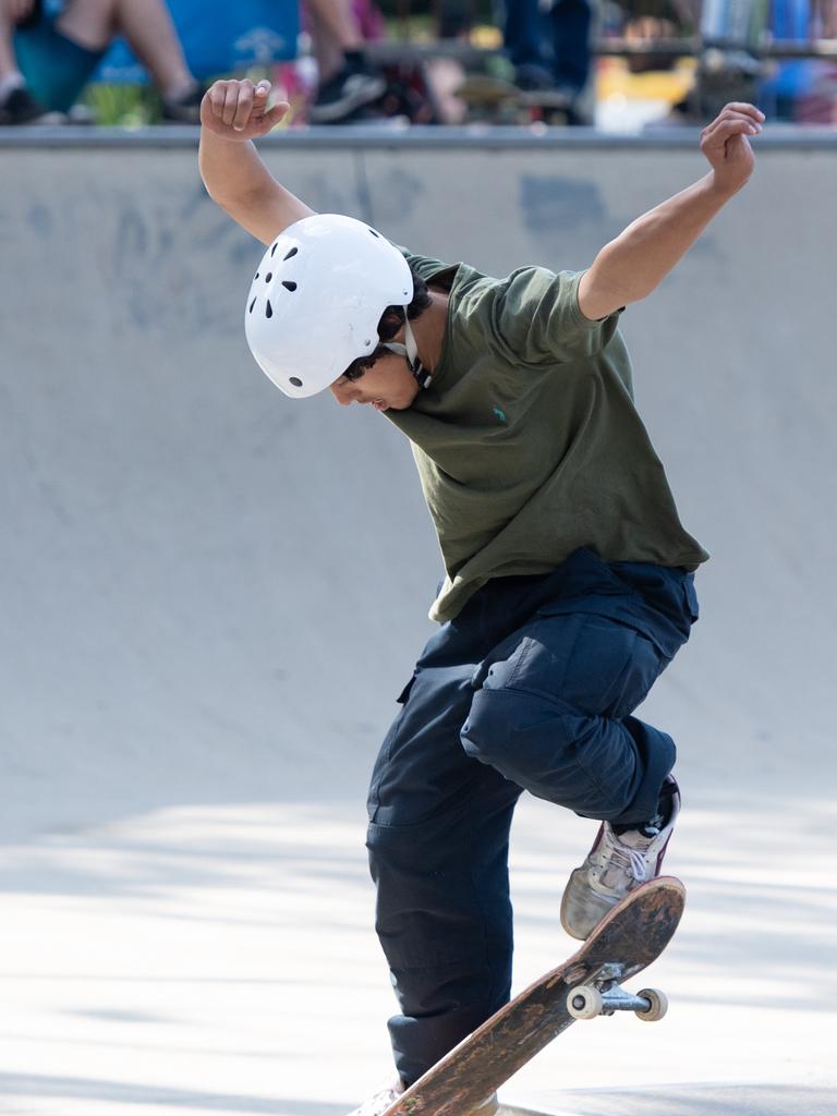 John Sharpe pictured competing at Berowra skate park at the skate, scooter and BMX battle royale. (AAP IMAGE / MONIQUE HARMER)