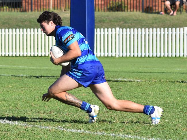 Corben Downes makes ground out of his own end. Picture: Sean Teuma/NewsLocal