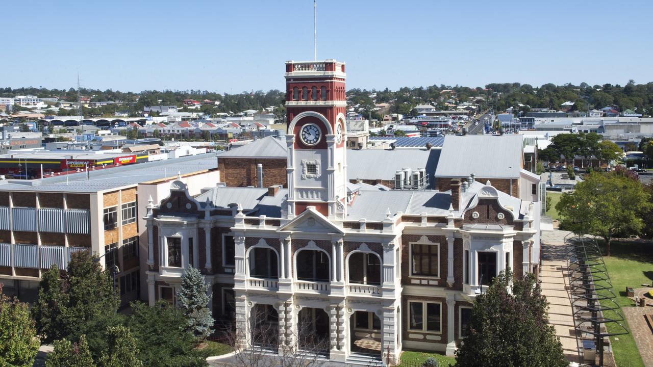 Toowoomba City Hall taken from the Burke &amp; Wills.