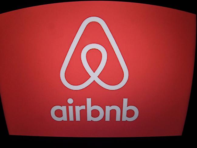 (FILES) This file photo taken on March 2, 2017 shows the logo of online lodging service Airbnb displayed on a computer screen in Paris. Airbnb raised more than a billion dollars in a fresh funding round that valued the home-sharing startup at $31 billion, a source close to the company told AFP on March 9, 2017. Airbnb added $448 million to the $555 million in funding it took in last year, according to a filing Thursday with the US Securities and Exchange Commission.  / AFP PHOTO / Lionel BONAVENTURE