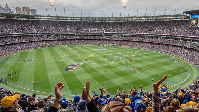 Footy fans want to keep the traditional afternoon Grand Final. Picture: Jason Edwards