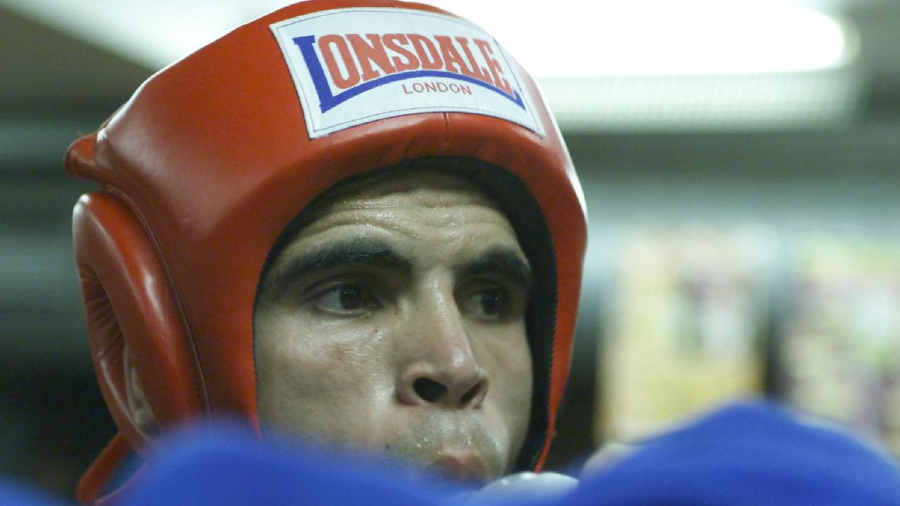 24/8/2000. Anthony Mundine boxing.