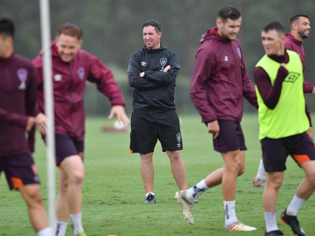 Roar coach Robbie Fowler (centre) is seen during a Brisbane Roar training session at the BRFC City of Logan Training Facility in Brisbane, Tuesday, March 10, 2020. (AAP Image/Darren England) NO ARCHIVING