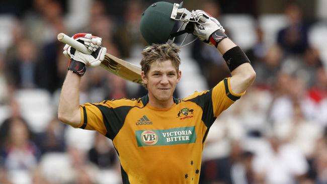 Paine celebrates his ton for Australia against England in 2009. 