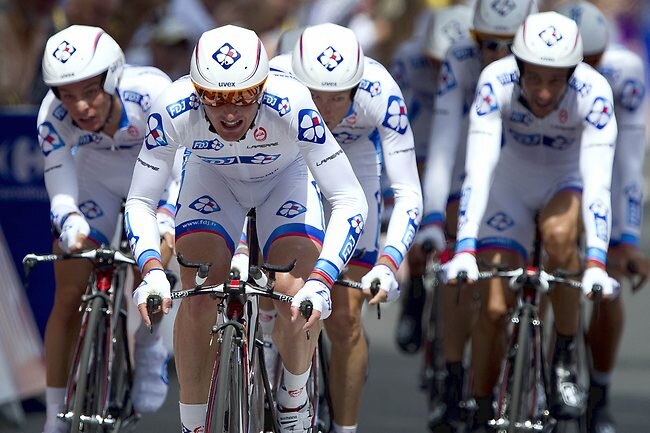 <p>FDJ were one of the few teams to keep most of their riders together on the 23km dash.</p>