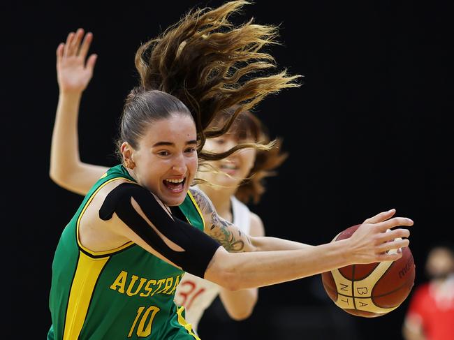 Anneli Maley may be the biggest signing in conference history, but it will take a full squad effort to lift Perth to the top. Picture: Getty Images