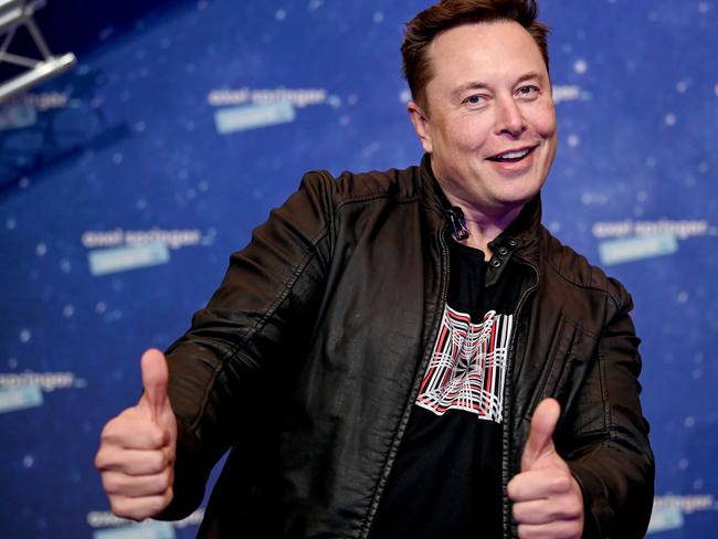 BERLIN, GERMANY DECEMBER 01:  SpaceX owner and Tesla CEO Elon Musk arrives on the red carpet for the Axel Springer Award 2020 on December 01, 2020 in Berlin, Germany.  (Photo by Britta Pedersen-Pool/Getty Images)