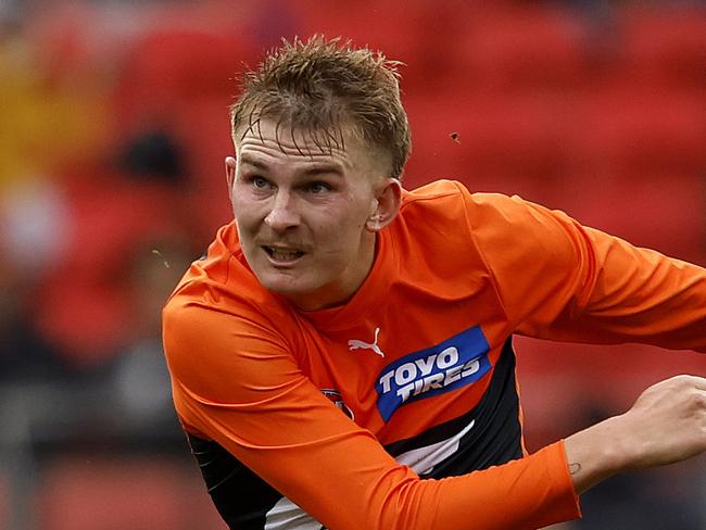 Giants Josh Fahey big goal from outside 50m during the Round 12 AFL match between the GWS Giants and Richmond Tigers at Giants Stadium on June 4, 2023. Photo by Phil Hillyard(Image Supplied for Editorial Use only - **NO ON SALES** - Â©Phil Hillyard )