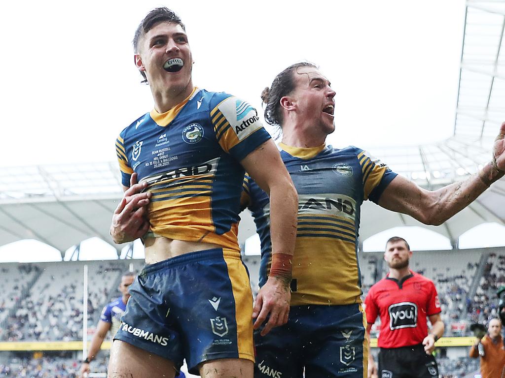 Sean Russell (L) bagged a double on debut. (Photo by Mark Metcalfe/Getty Images)