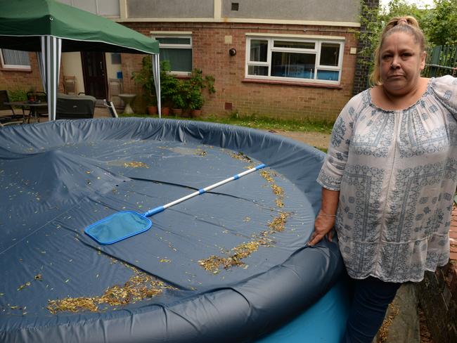 ways to heat a paddling pool