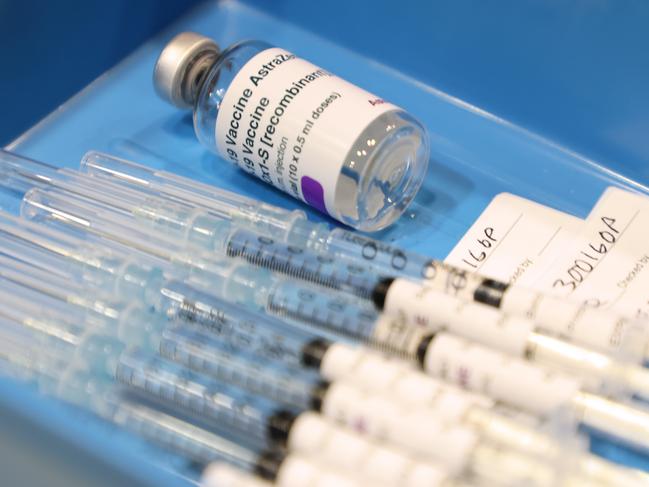 PERTH, AUSTRALIA - MAY 03: Drawn up syringes containing the  AstraZeneca COVID-19 vaccines and the empty vial are seen in a tray at the Claremont Showgrounds Covid-19 Vaccination Clinic on May 03, 2021 in Perth, Australia. People over 50 are now eligible to receive the AstraZeneca COVID-19 vaccine across Australia from today after the federal government brought forward the start of the 2a phase of Australia's vaccine rollout. (Photo by Paul Kane/Getty Images)