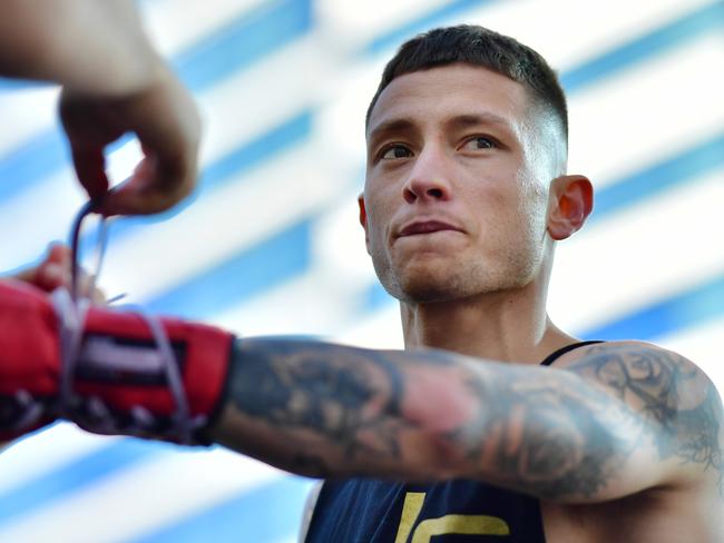 TAMPA, FLORIDA - DECEMBER 15: Liam Paro of Australia works out during a media workout at the Seminole Hard Rock Tampa pool prior to his December 18th fight against Yomar Alamo of Puerto Rico on December 15, 2021 in Tampa, Florida. (Photo by Julio Aguilar/Getty Images)