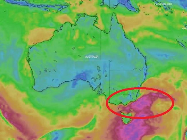 A band of gale force winds more than 1000 kms long is set to batter south east Australia.