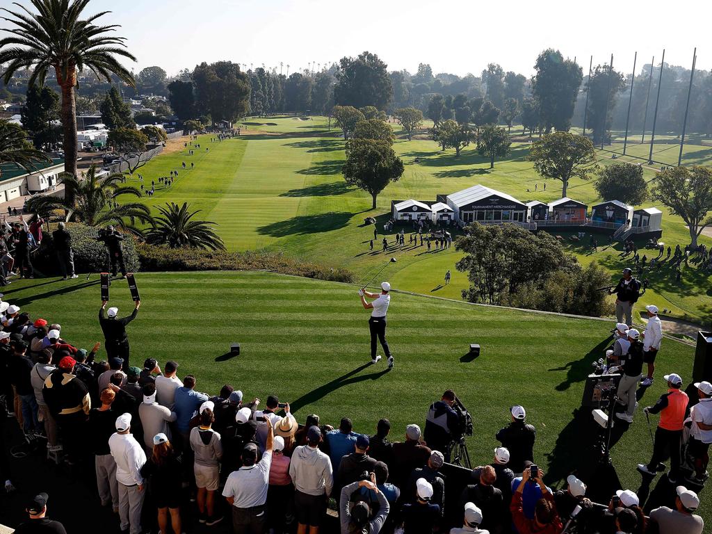 The Palisades fire is moving towards the Riviera Country Club, the proposed golf venue for the LA 2028 Games, with the course now in an exclusion zone. Photo: Getty Images/Ronald Martinez