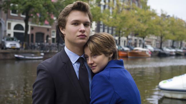 Shailene Woodley Ansel Elgort in The Fault In Our Stars.