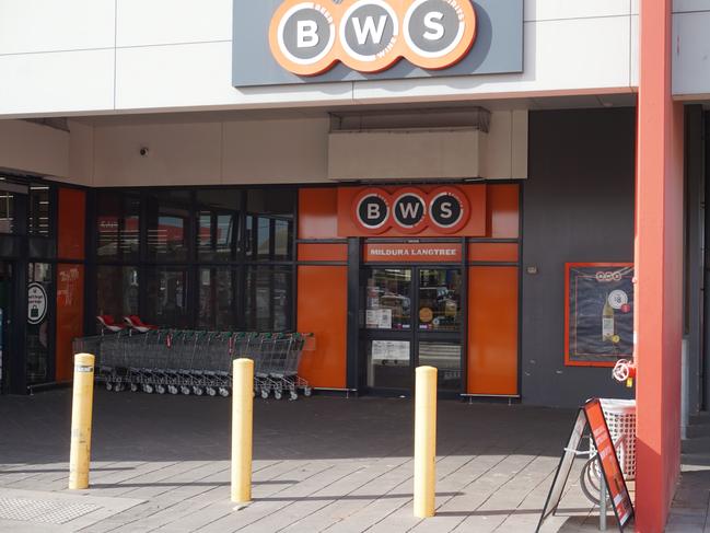 Kunwar stole wine from this BWS in Mildura and many others across the state Picture: Michael DiFabrizio