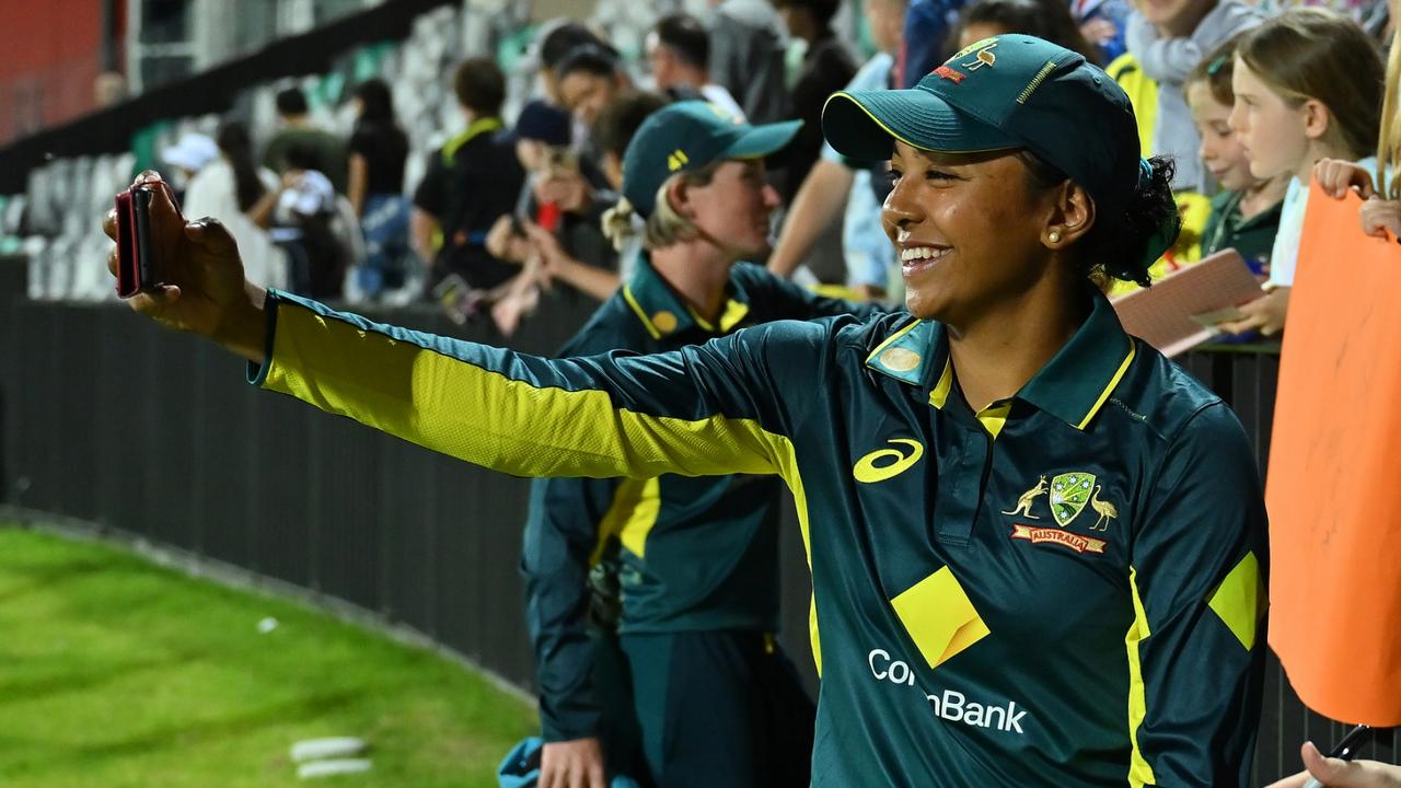 How the ‘spin sisters’ can help Australia win the T20 World Cup