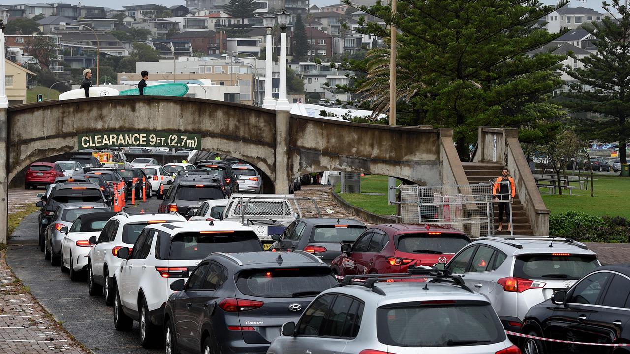 Cars queue for COVID-19 testing at Bondi Beach in Sydney. Picture: NCA NewsWire/Bianca De Marchi