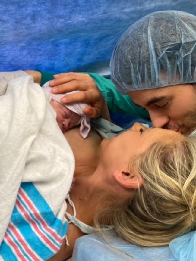 Anna Kournikova and Enrique Iglesias announcing the arrival of their secret bub. Picture: Instagram