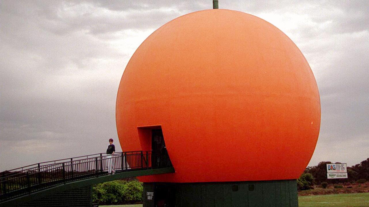 Mark Kwiatkowski lodges plans to reopen Berri’s Big Orange The Advertiser