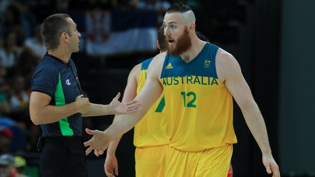 Aron Baynes argues with the referee.