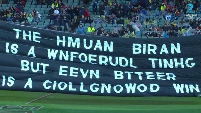 Collingwood responds to its banner spelling mistake against Adelaide