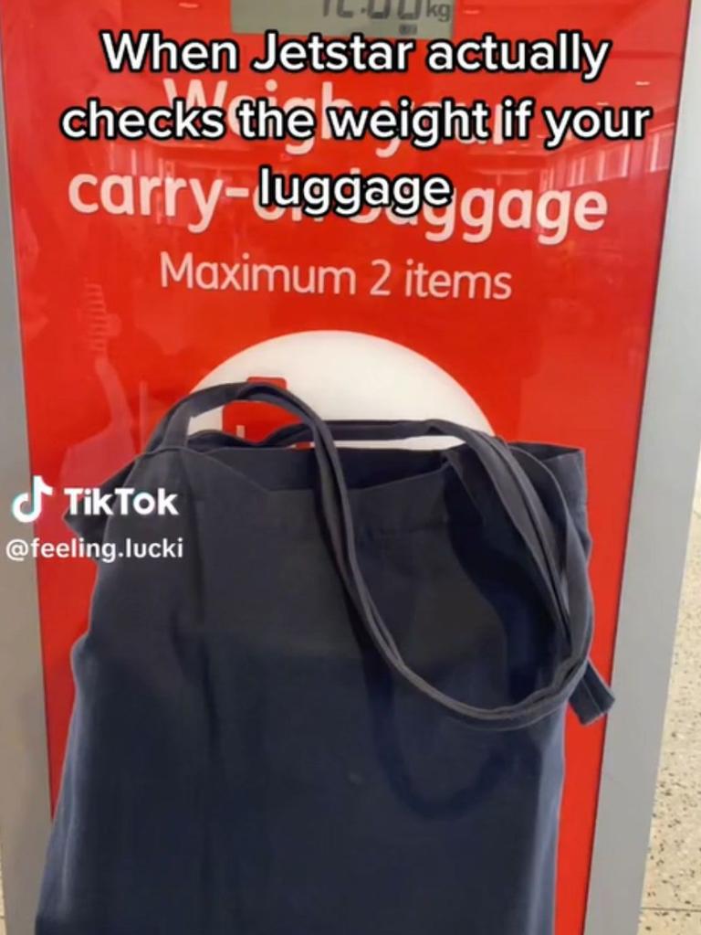 Jetstar carry deals on luggage restrictions