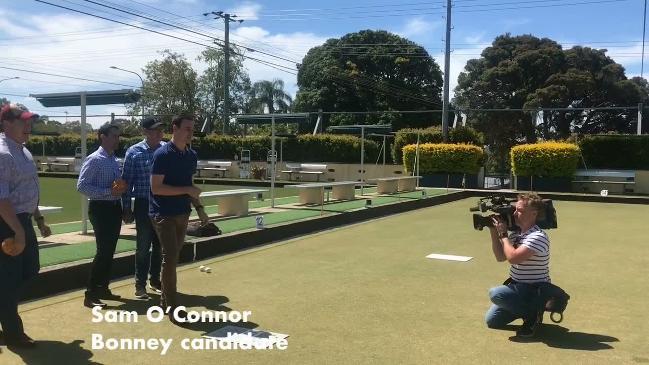 LNP leader Tim Nicholls plays bowls on the Gold Coast