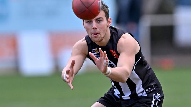 Darley’s Andrew Azzopardi keeps his eye on the ball. Picture: Andy Brownbill