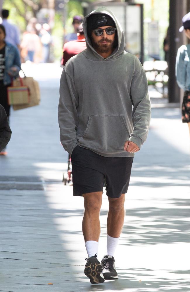 Zac Efron spotted shopping in Adelaide as coronavirus cluster worsens ...