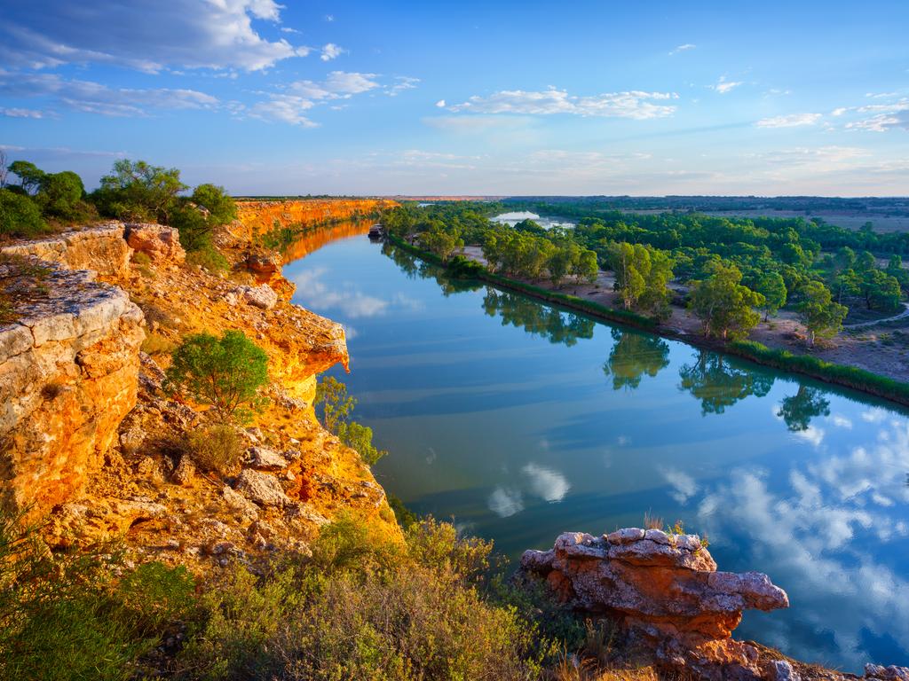 Best nature and wilderness multi-day hikes in Australia | escape.com.au