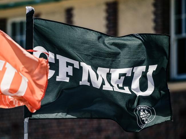 NCA NEWSWIRE BRISBANE AUSTRALIA 18/09/2023A generic photo of a CFMEU Flag outside a work site.Picture: Glenn Campbell/NcaNewsWire