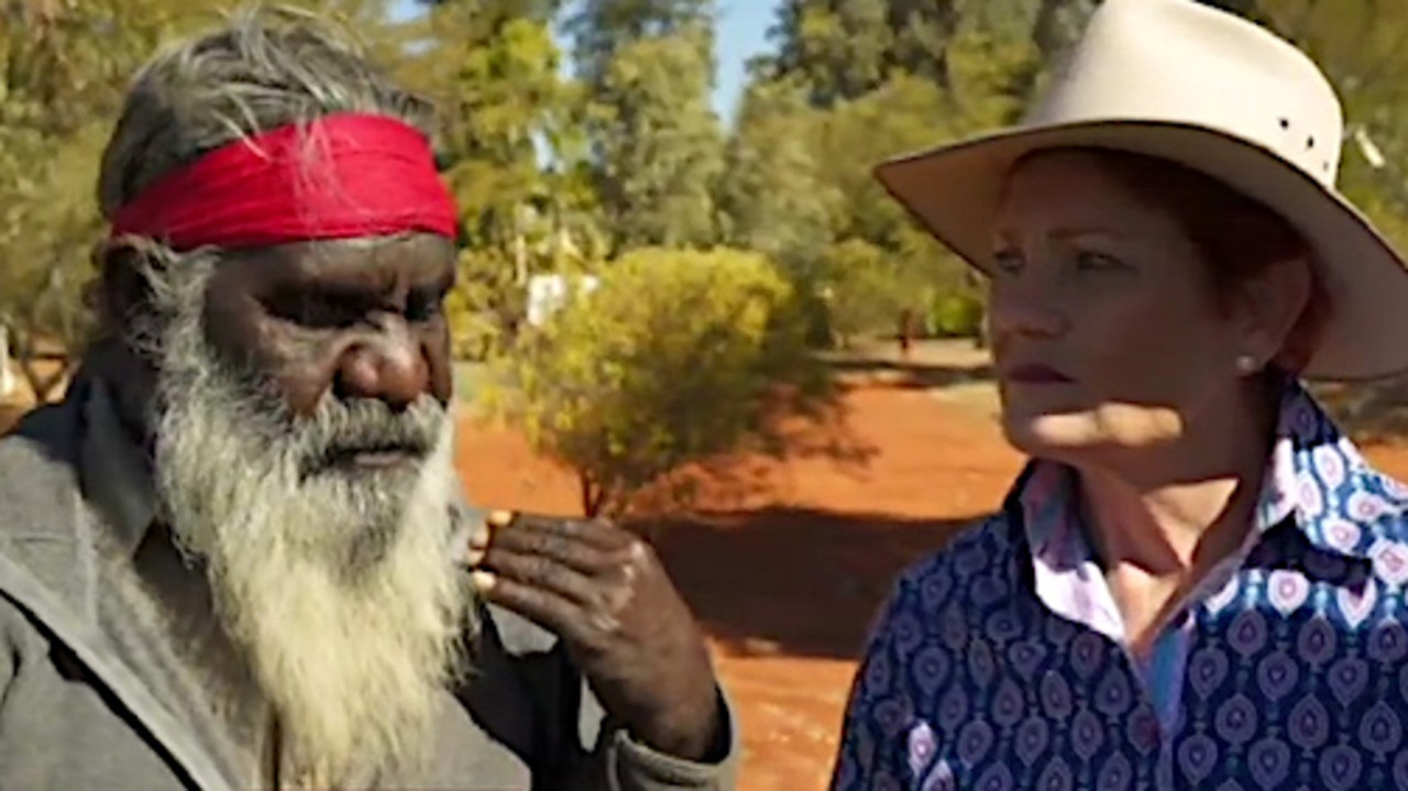 Pauline Hanson spent time with traditional owners Cassidy and Reggie Uluru.