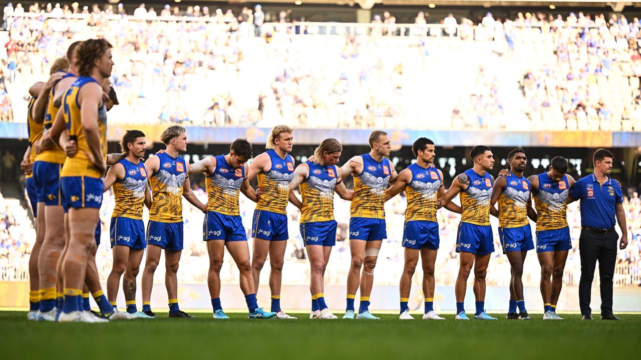 Eagles pay tribute to club legend Selwood with drought-breaking win