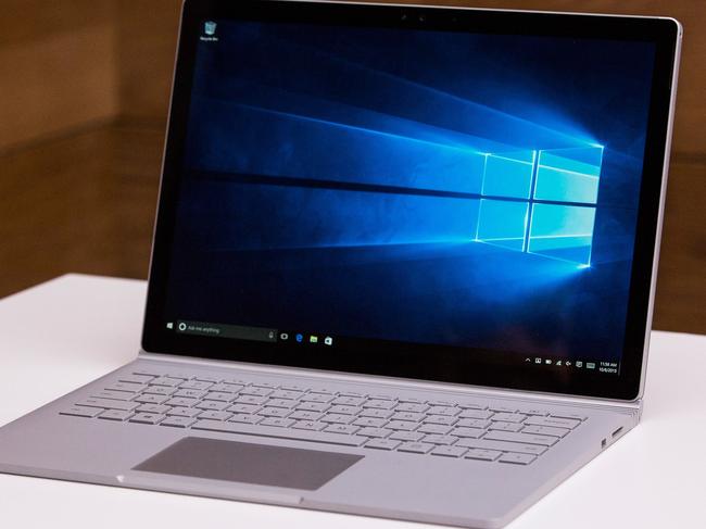 NEW YORK, NY - OCTOBER 06: A new Microsoft Surface Book sits on display at a media event for new Microsoft products on October 6, 2015 in New York City. Microsoft also unveiled a virtual reality gaming head set titled the HoloLens, a tablet titled the Surface Pro 4 and a phone titled the Lumia 950. Andrew Burton/Getty Images/AFP == FOR NEWSPAPERS, INTERNET, TELCOS & TELEVISION USE ONLY ==