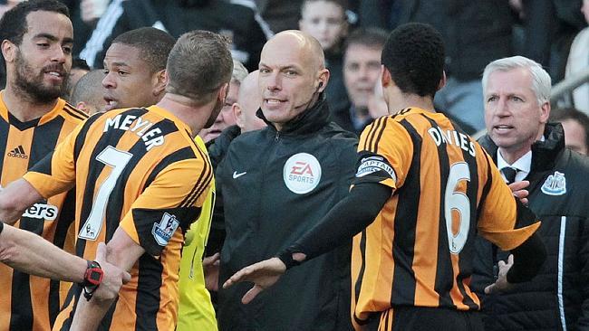 The officials try to restore calm after Alan Pardew’s indiscretion.