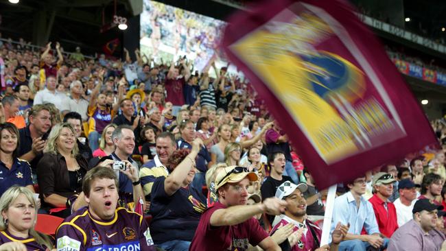 16 Mar 2007 Opening game of the NRL season at Suncorp Stadium - Bris Broncos vs Nth Qld Cowboys - Crowd in the stands. PicAnthony/Weate sport rugby league fans supporters