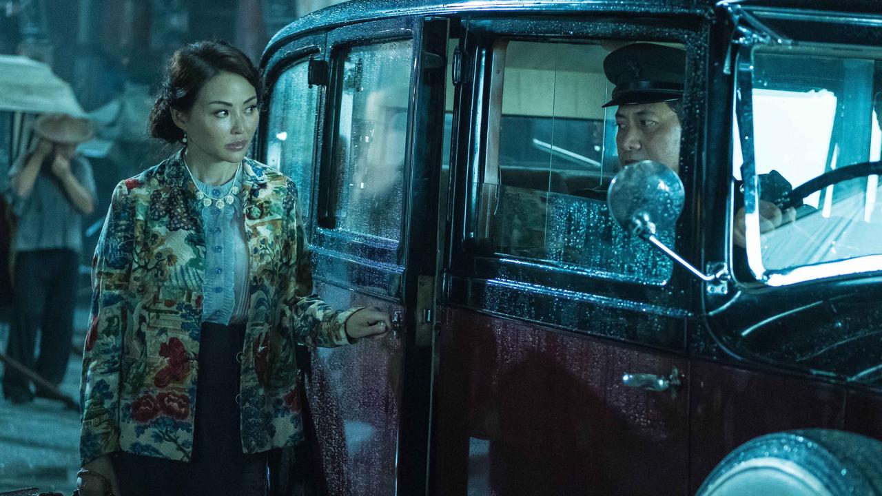 The Singapore Grip boasts wonderful costume design