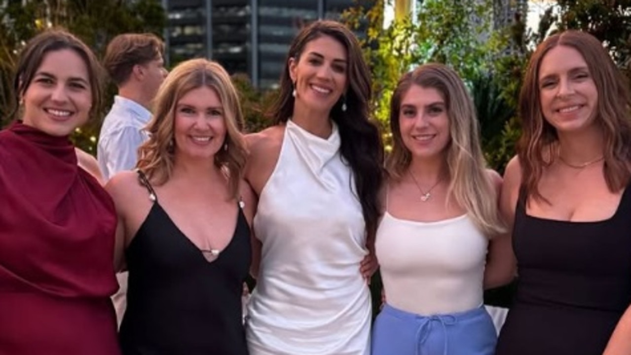 Stephanie rice with her pals. Photo: Instagram, @itsstephrice.