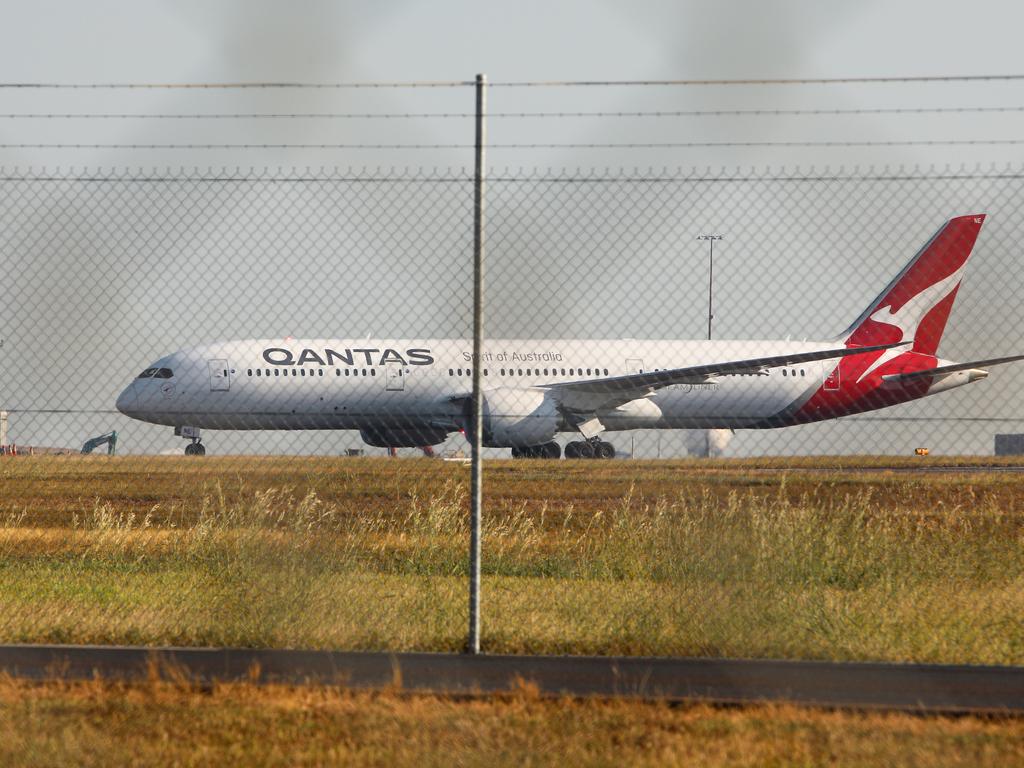 Qantas flight QF112 landed in Melbourne this afternoon via Darwin. Picture: Steven Hoare/Getty Images