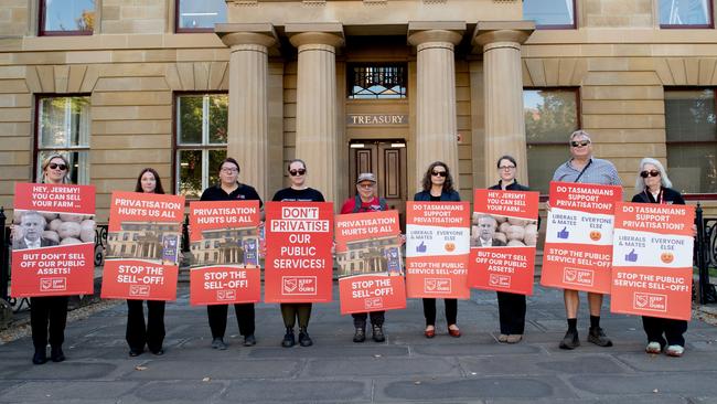CPSU members at the Treasury Building.