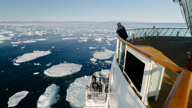 Our zig-zag passage across the Greenland Sea is slowed by dense fog and thick bands of sea ice. Picture:  Dan Han.