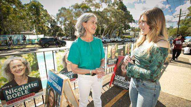Independent candidate for Bradfield, Nicolette Boele, on the hustings at Killara High School.