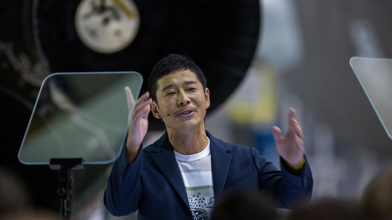 Japanese billionaire businessman is SpaceX's Moon tourist