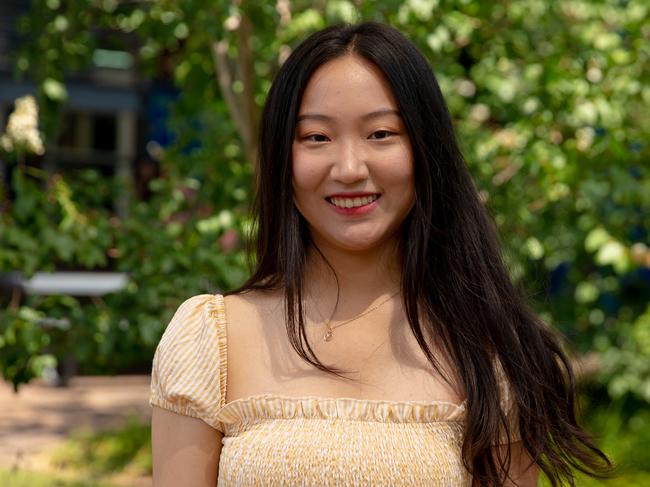 Xinyu Rain Wei has been admitted to Columbia University.