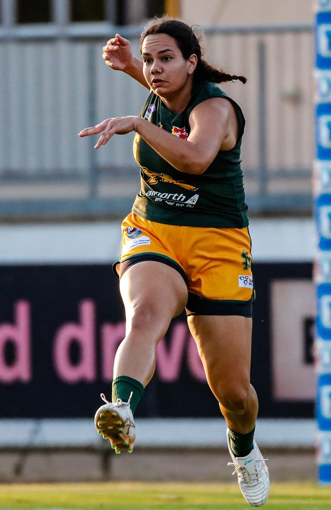 Nikita Long for St Mary's in Round 1 of the 2024-25 NTFL season. Picture: Celina Whan / AFLNT Media