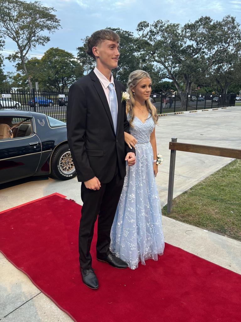 Maryborough State High School students arriving at their formal.