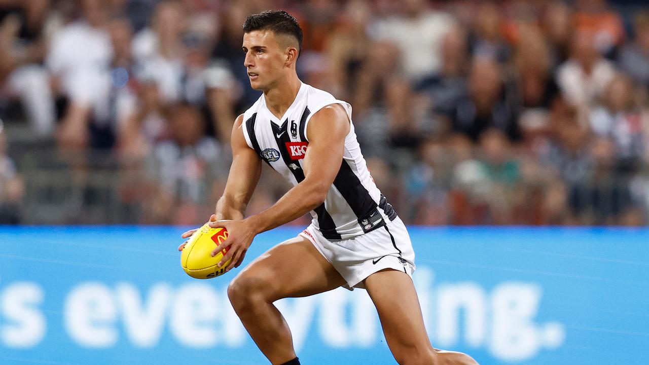 Nick Daicos on the western Sydney showgrounds turf. Photo by Michael Willson/AFL Photos via Getty Images.