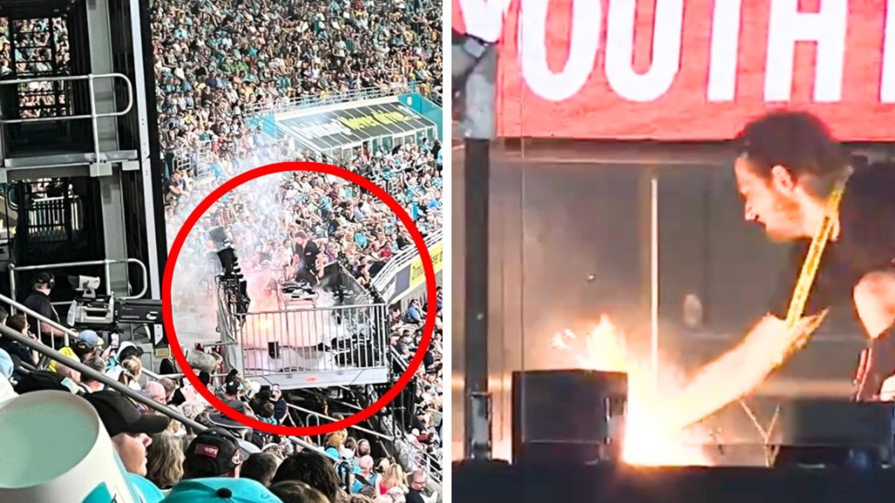 Mass evacuation as BBL game derailed by fire